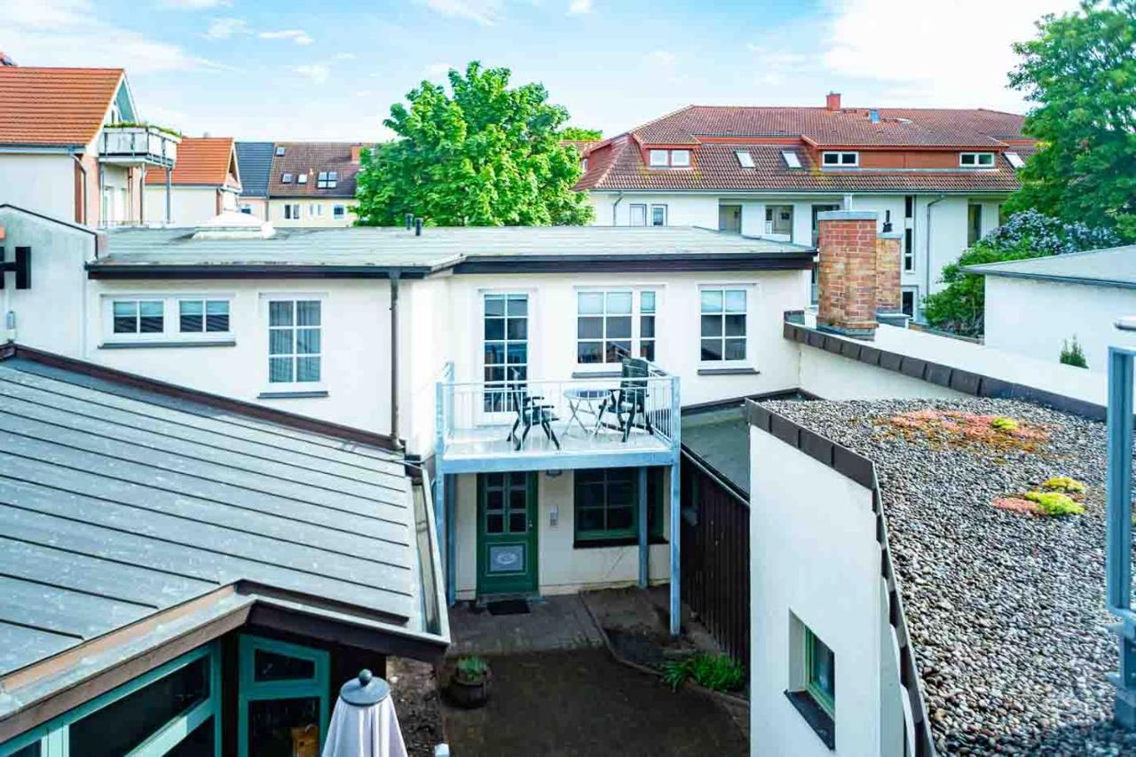 Apartmenthaus Chrischanshof Rostock Exterior foto